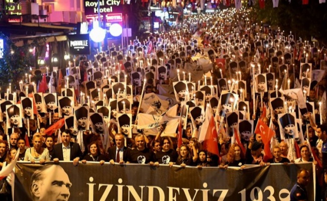 Antalya Muratpaşa'da binler Ata’ya saygı yürüyüşünde