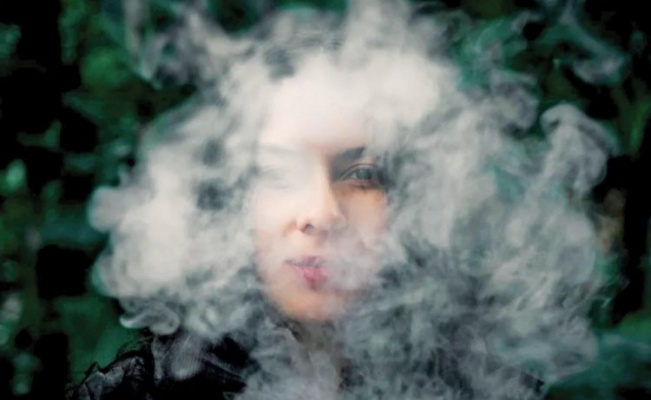 E-sigara kanser riskini arttırıyor, sperm sayısını düşürüyor!