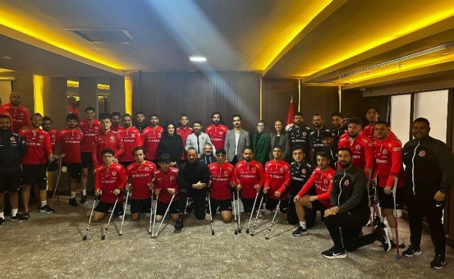 Başkanı Solmaz'dan Ampute Futbol Milli Takımı'na ziyaret