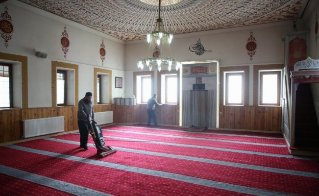 Kayseri Melikgazi'den camilere bayram temizliği
