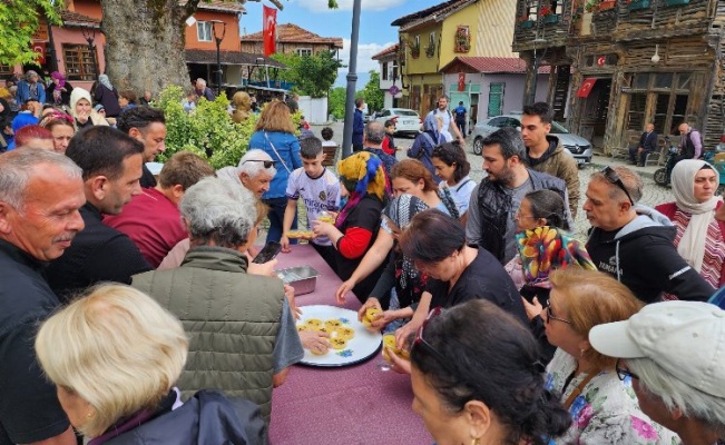 Türk Mutfağı Haftası'nda Gölcük'ten geleneksel tatlı ikramı