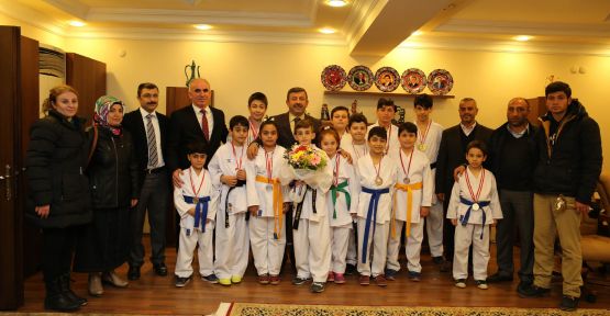 Darıca İdealspor Karabacak'a teşekkür etti 