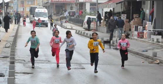 Dilovası’nda okullar arası  koşu  yarışması  yapıldı