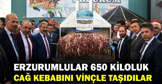    Erzurumlular 650 kiloluk cağ kebabını vinçle taşıdılar