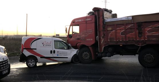 Hafif ticari araç ile kamyon çarpıştı: 1 ölü, 1 yaralı