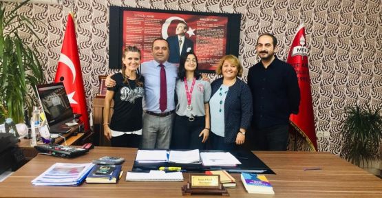  Şeyma'dan, Anibal Anadolu Lisesi'ne Türkiye ikinciliği