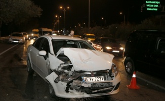 İstanbul'da iki otomobil çarpıştı: 4 yaralı