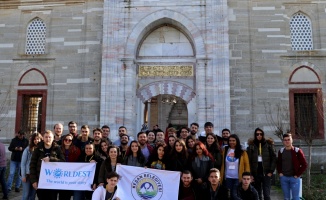 Ayrımcılık söylemlerine karşı farklı kültürleri tanımaya çalışan gençler Edirne'de