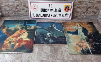 Bursa'da tarihi eser niteliğinde olduğu değerlendirilen tablolar ele geçirildi