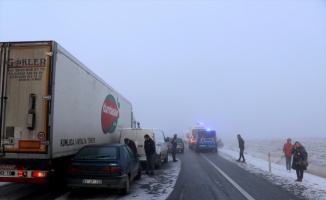 Edirne'de zincirleme trafik kazası otoyolda ulaşımı yarım saat aksattı