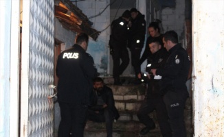 Edremit'te aranan 16 şüpheli yakalandı