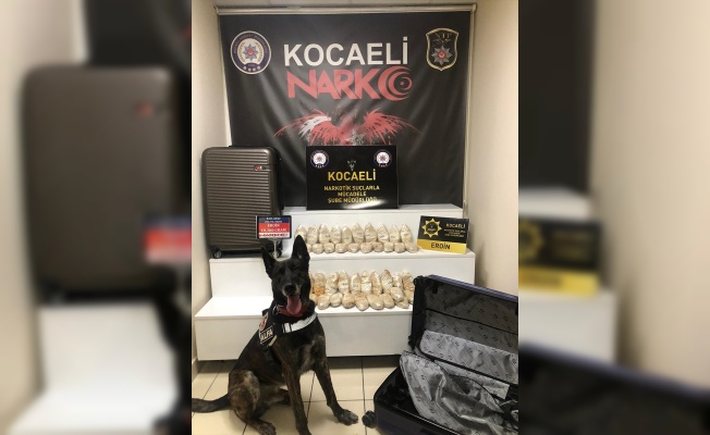 Kocaeli'de yolcu otobüsünde 10 kilogram eroin ile yakalanan şüpheli tutuklandı
