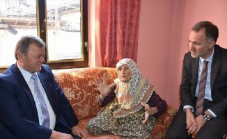 İnegöl'de 107 yaşındaki Şükriye nine hayatını kaybetti