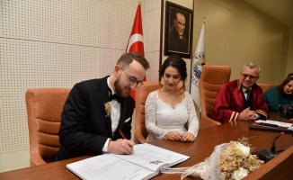 Polonya'da tanıştı Edirne'de evlendi