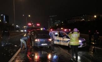 Maltepe'de zincirleme trafik kazasında 4 kişi yaralandı