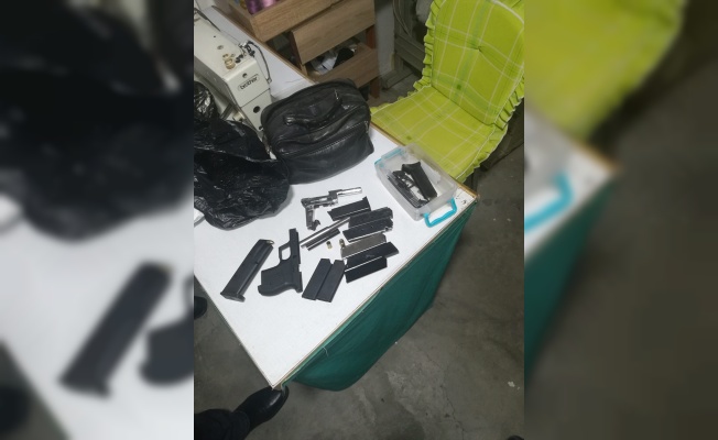 Tekirdağ'da kaçak silah ticareti operasyonunda 5 kişi yakalandı