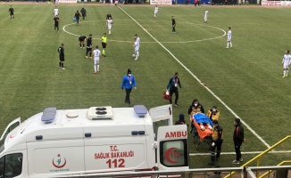 Tekirdağ'da sahada fenalaşan futbolcu hastaneye kaldırıldı