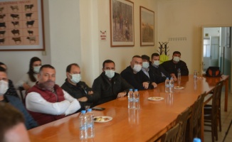AK Parti Balıkesir Milletvekili Mustafa Canbey, Ayvalık'ta çiftçileri dinledi