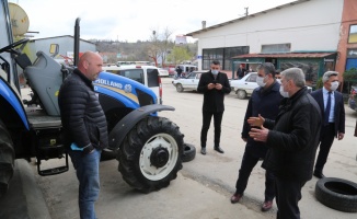 AK Parti Kocaeli Milletvekili Sami Çakır esnafı ziyaret etti