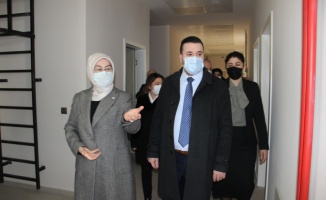 AK Parti Yalova Milletvekili Akyol ve İl Başkanı Bağatar hastane ve yurt inşaatını inceledi
