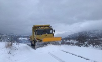 Bilecik'te 48 köy yolu kardan ulaşıma kapandı