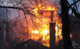 Bilecik'te eski un fabrikasında çıkan yangın 3 saatte söndürüldü