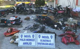 Bursa'da çaldıkları motosiklet ve elektrikli bisikletleri parçalayıp satan 5 şüpheli tutuklandı
