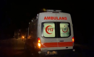 Bursa'da devrilen tırın sürücüsü yaralandı