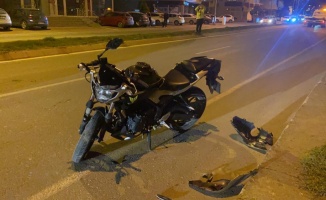 Edirne'de otomobille çarpışan motosiklet sürücüsü yaralandı