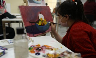 Kapaklı'da açılan el sanatları kurslarına vatandaşlar yoğun ilgi gösteriyor