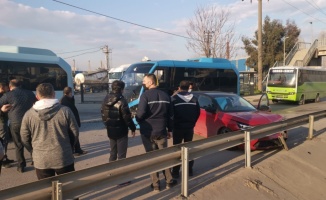 Kocaeli'de 3 aracın karıştığı zincirleme trafik kazasında 1 kişi yaralandı