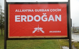 Kocaeli'de reklam panolarına yöresel şiveyle Cumhurbaşkanı Erdoğan'a destek mesajları yazıldı