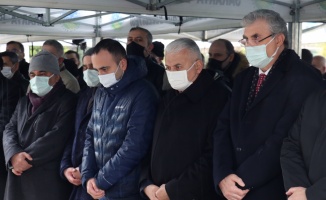AK Parti Genel Başkanvekili Binali Yıldırım, Sakarya'da cenaze törenine katıldı