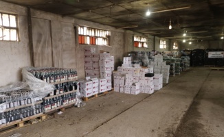 Bursa’da bir depoda 10 bin litreye yakın kaçak içki ele geçirildi
