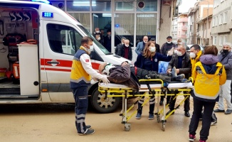 Bursa'da otomobilin çarptığı yaya yaralandı