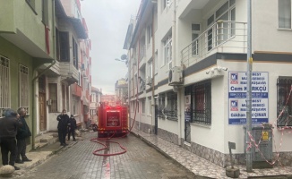 Edirne'de bir evde çıkan yangın itfaiye ekipleri tarafından söndürüldü