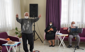 Gaziantep'te Alzheimer hastalarına müzikli terapi