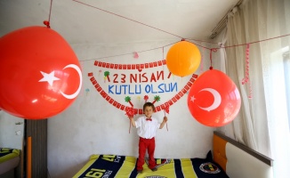 Trakya'da çocuklar 23 Nisan Ulusal Egemenlik ve Çocuk Bayramı'nı evlerinde kutladı