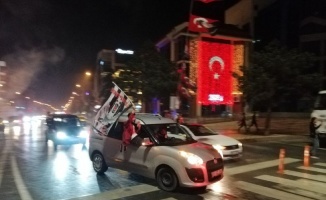Beşiktaş taraftarı Tekirdağ'da şampiyonluğunu kutladı