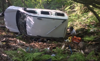 Çanakkale'de hafif ticari araç devrildi: 1 ölü, 3 yaralı