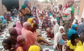 Gölcük'ten Burkina Faso ve Mali'ye iftar yemeği ulaştırıldı