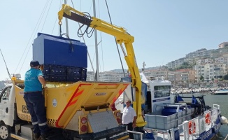 Mudanya'da denizde müsilaj temizliği yapılıyor