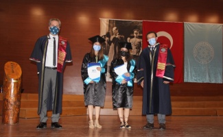 Bursa Uludağ Üniversitesi Devlet Konservatuvarı mezuniyet töreni düzenlendi