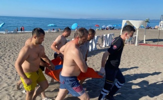 Düzce ve Balıkesir'de denizde boğulma tehlikesi yaşayan tatilciler kurtarıldı
