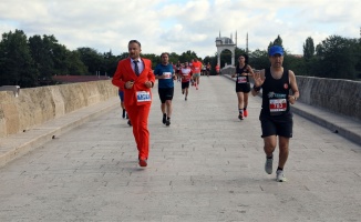 Edirne'de 6. Sınırsız Dostluk Yarı Maratonu 20 ülkeden 1045 sporcunun katılımıyla koşuldu