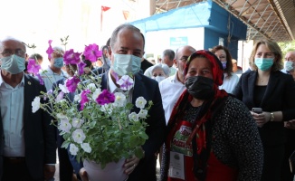 Edirne'de Üretici Kadınlar ve Antika Pazarı açıldı