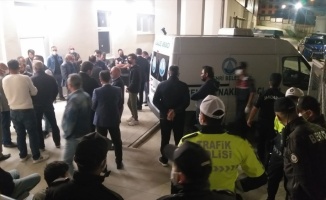 GÜNCELLEME 1 - Sivas'ta hafif ticari araç ile otomobil çarpıştı: 9 ölü