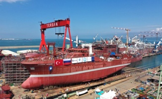 Rusya'ya yapılan balıkçı gemisi denize indirildi
