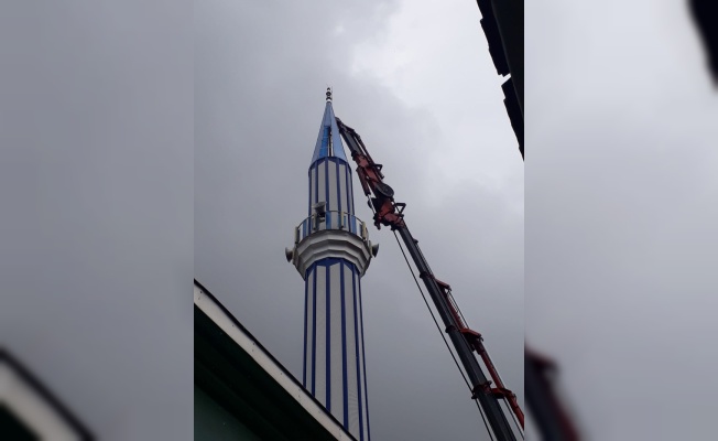 Taraklı'da şiddetli rüzgarda zarar gören minare onarıldı