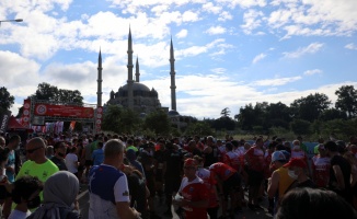 Tekirdağ ve Kırklareli'nde sessizlik Edirne'de ise bazı caddelerde maraton yoğunluğu yaşandı